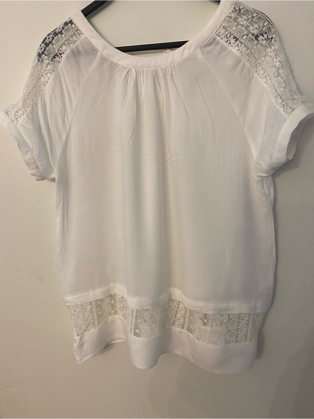 White Lace-Trim Short Sleeve Blouse by
